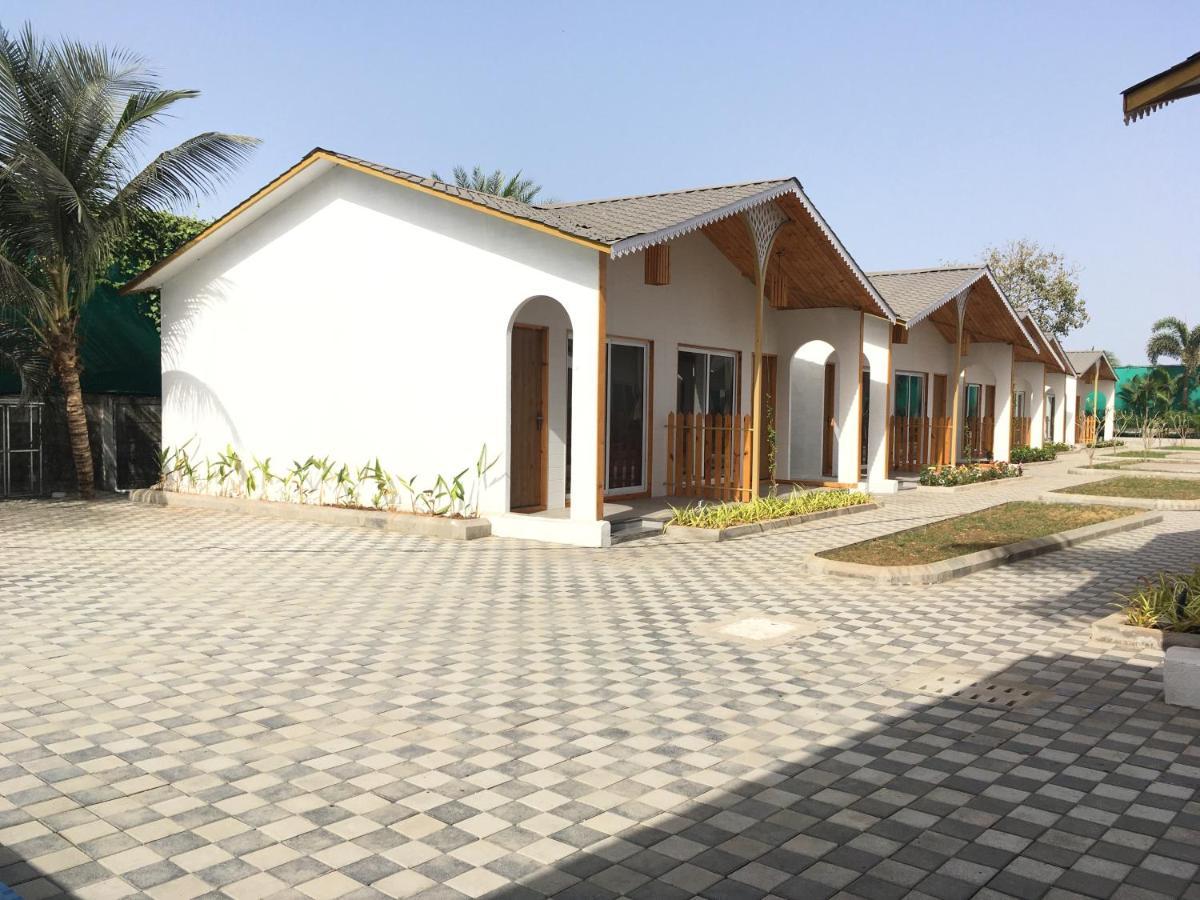 Vits Daman Devka Beach Damão Exterior foto