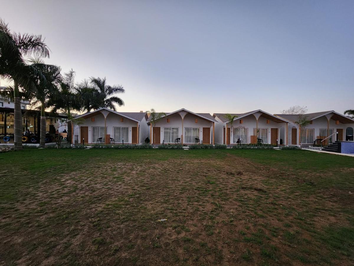 Vits Daman Devka Beach Damão Exterior foto