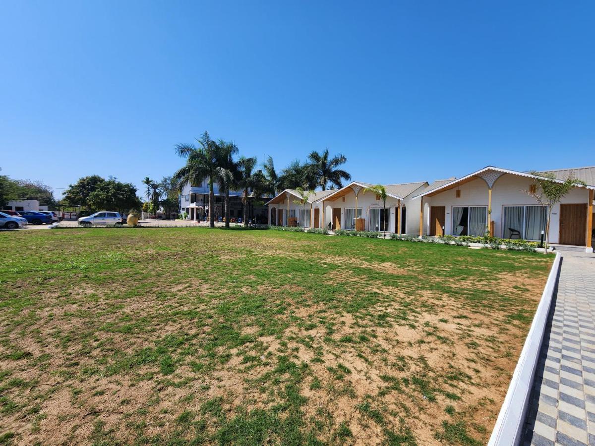 Vits Daman Devka Beach Damão Exterior foto