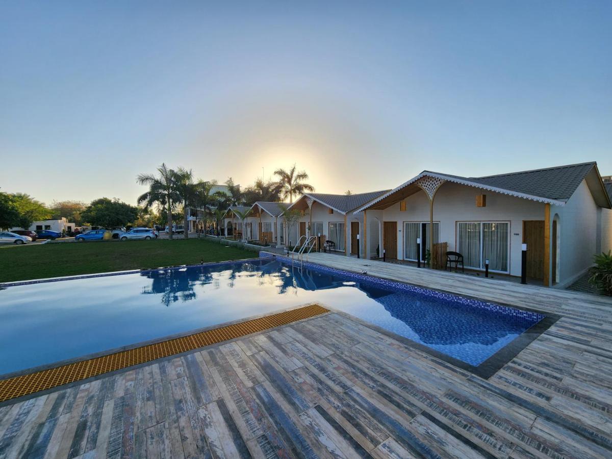 Vits Daman Devka Beach Damão Exterior foto